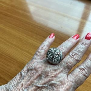 Elegant SS Cocktail ring